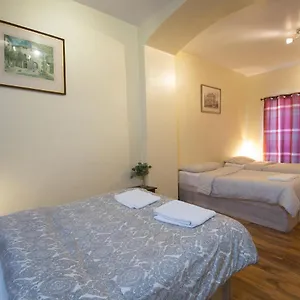 7 Bedroom Townhouse Holiday home