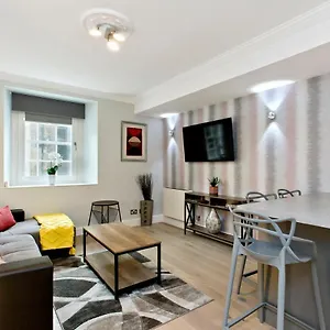 Ultra Modern, West End Village, Refurbished 1 Bed Apartment