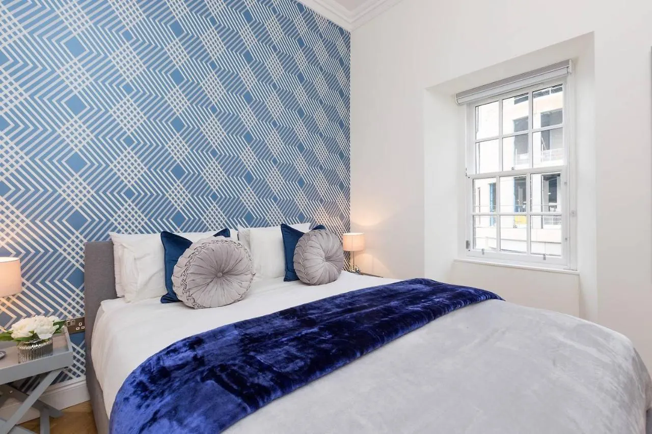 Luxury Renovated 1 Bed Nr St James - Super Central 에든버러